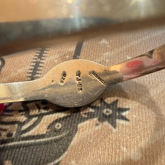 Taxco Vintage Turquoise and Silver cuff Bracelet - Picture 7 of 12